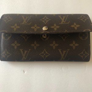 Louis Vuitton Sarah Wallet